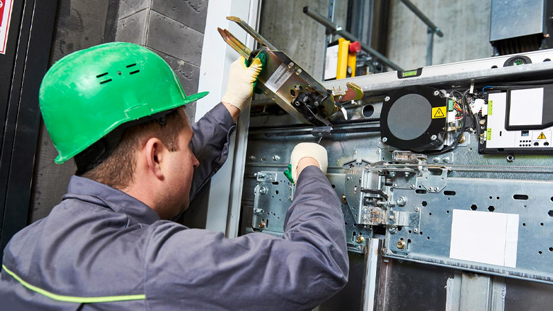 چطور نصاب آسانسور شویم؟ (درآمد، فرصت‌های کاری، آینده)