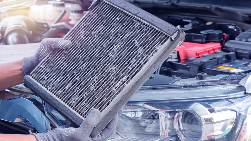 چطور نشتی رادیاتور بخاری خودرو را تشخیص دهیم؟