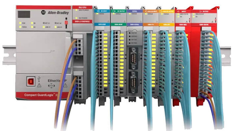 کشف دنیای داخلی PLC: اجزا و ساختارهای سخت‌افزاری